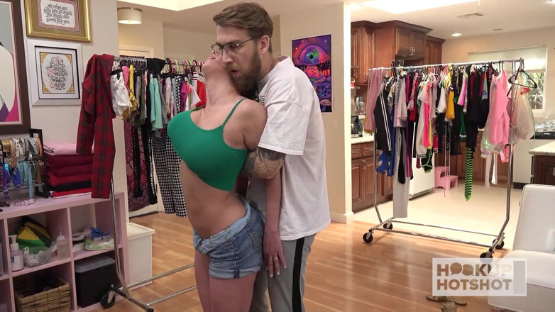 HookUp HotShot-BTS: Bts - la cachonda Dee Williams está cachonda por el sexo...