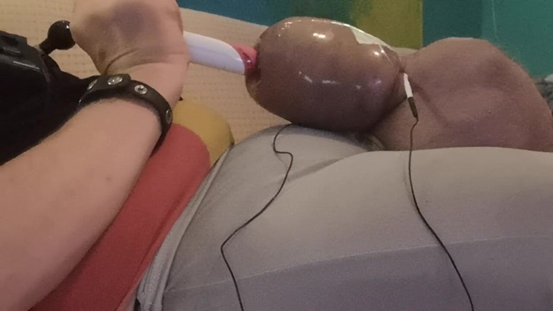 Monster_Meat_: Elektrotoys mě donutila stříkat