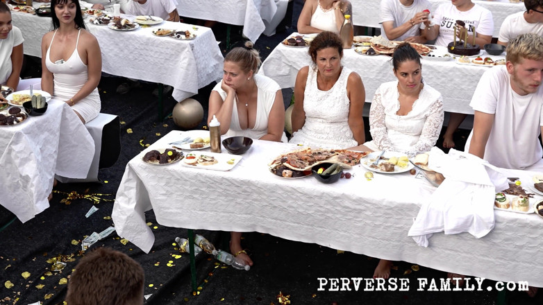 Perverse Family: Perverse Family 59.2: Dirty Birthday Fuck