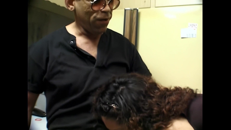 My Dirty Family: Eine Schwangere Frau, Voll Mit Milch, Nimmt Den Großen Schwanz...