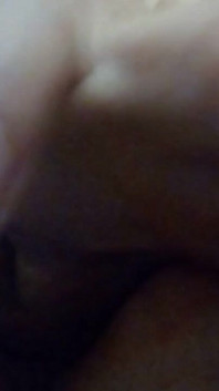 First Glimspe at Kush's Pussy