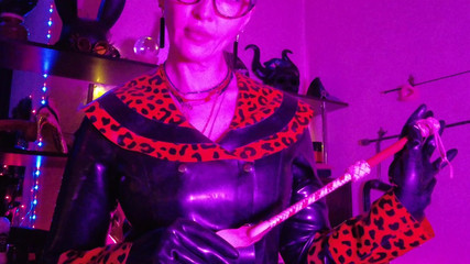 Eva Latexxx: Rojo fetiche femdom látex dominatrix fetiche bdsm cinturón talón