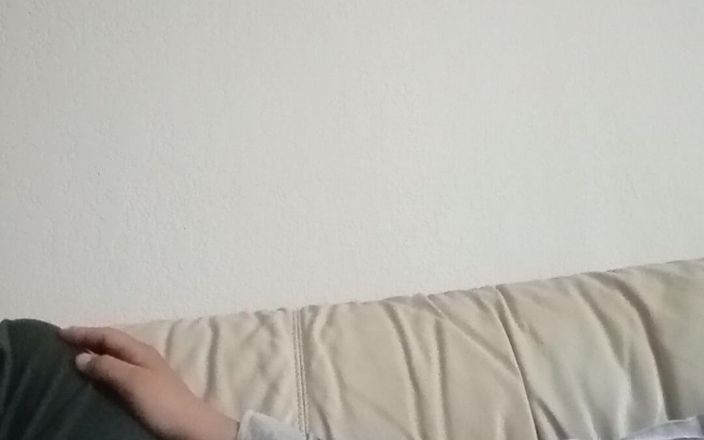 JG Risk: Ligga med kläder på
