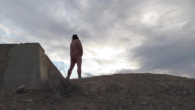 The porky pervert: Поход в пустыню и дрочка 7