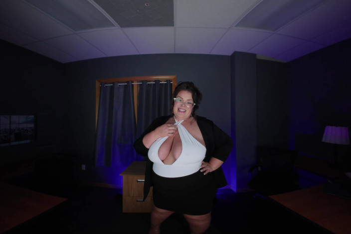 Blush Erotica VR: Luna Lark - Luna Wants a Baby- Bevr