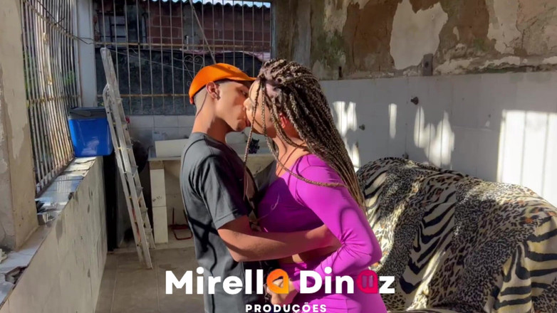Mirella Diniz: Продавець пирогів і голодний транс