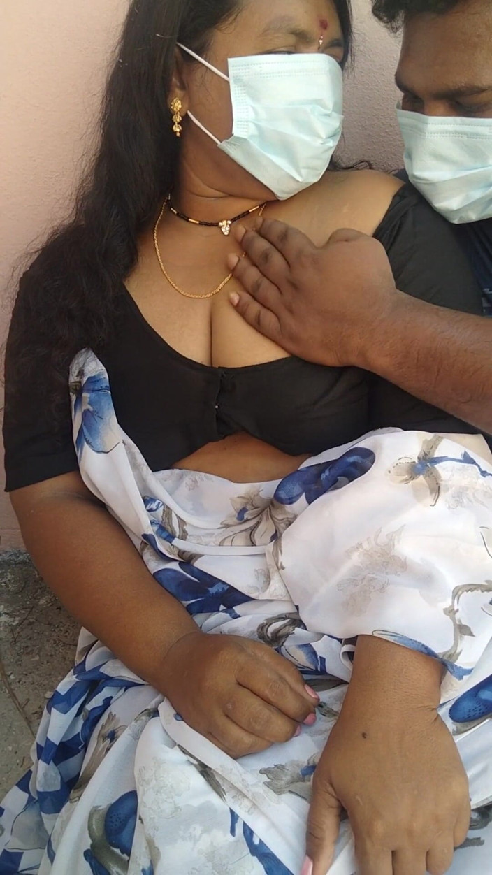 Benita sweety: Tamil Desi Outdoor Saree Sex with Step Brother
