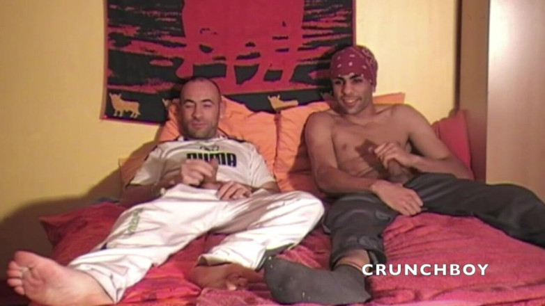STRAIGHT BOY CURIOUS: ช่วยตัวเองกับเพื่อนอาหรับตรงๆ ของฉัน