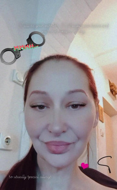 Dominatrix Redsonyja: Že jsem nevlastní dcera nevlastní matky planety Země