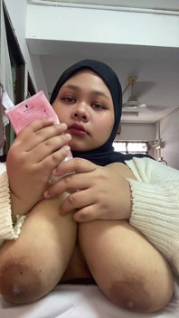 Uncensored Hijabi Massage Big Titty