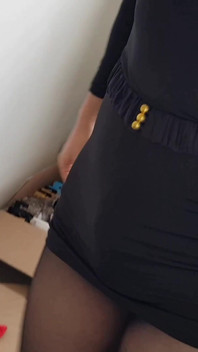Kırmızı cilalı ayak parmaklı seksi siyah külotlu çoraplı Dani Leg