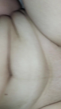 Arkadaşımın kız arkadaşıyla evde yokken ev yapımı porno