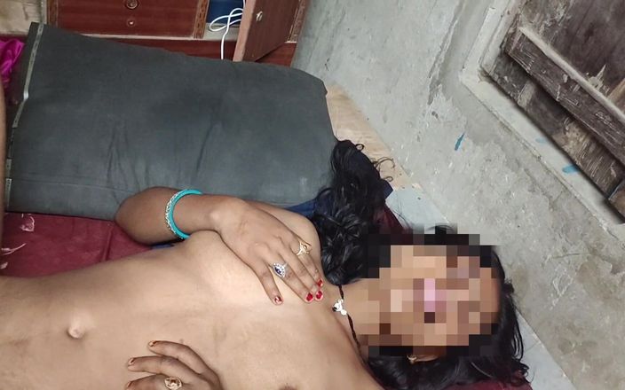Bangala bhabhi: Fată studentă face sex cu băiatul care îi prietenează camera
