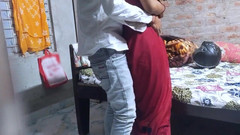 Fantacycutting: 印度性感人妻在没人在家的时候，通过抬起她的腿被她的邻居姐夫干