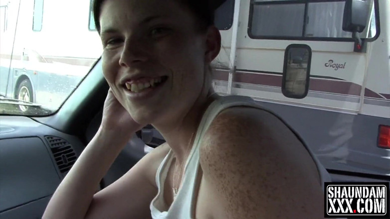 Shaundam: Holly lane lutschte meinen schwanz in meiner F-150