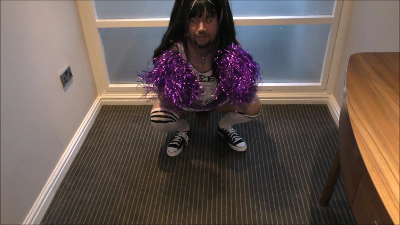 Mxtress Valleycat: Une pom-pom girl essaye