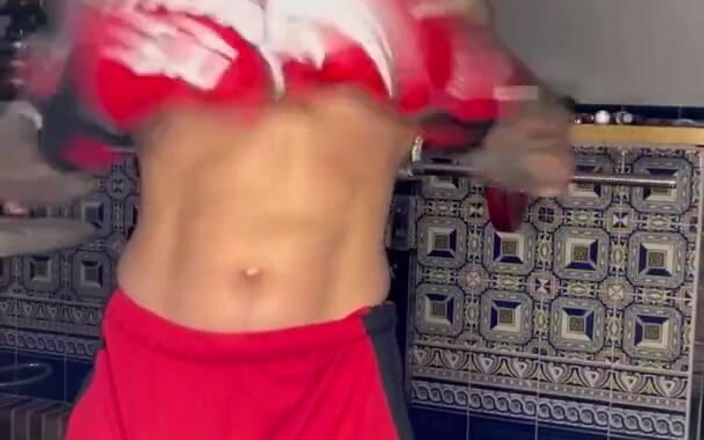 BoyGym: Boxer nakal muncrat tanpa sentuhan