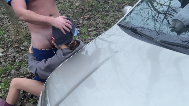 Christi: Vysokoškolská studentka v autoškole na veřejnosti