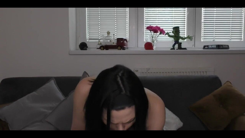 Shione Cooper: JOI od Prsatá MILF Shione Cooper