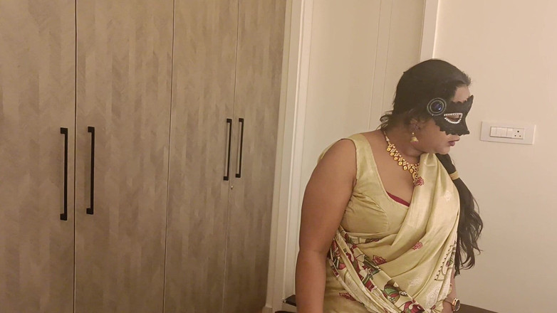 Spandana_Sweety: Spandana Sweety follada con inquilino