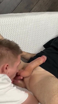 Twink Sucked off a Student with a Big Dick and Brought Him to Orgasm