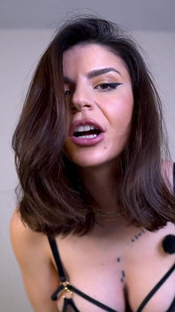 너는 충분하지 않아!