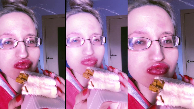 FinDom Goaldigger: Asmr kırmızı ruj ve mini pasta yeme