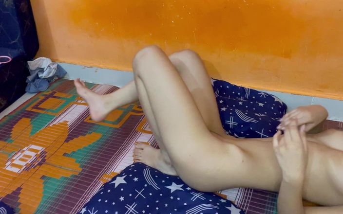 Riya mickey: Gái Ấn Độ Hồi giáo nhỏ vigina đụ