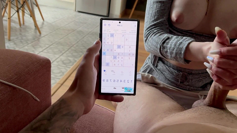 LaraRussian Doll: 我继子玩数独，我玩他的鸡巴！！