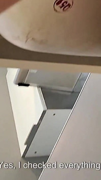 Kocası gitmişti, amcığı ıslaktı, bu yüzden annemin evli en iyi arkadaşını siktim