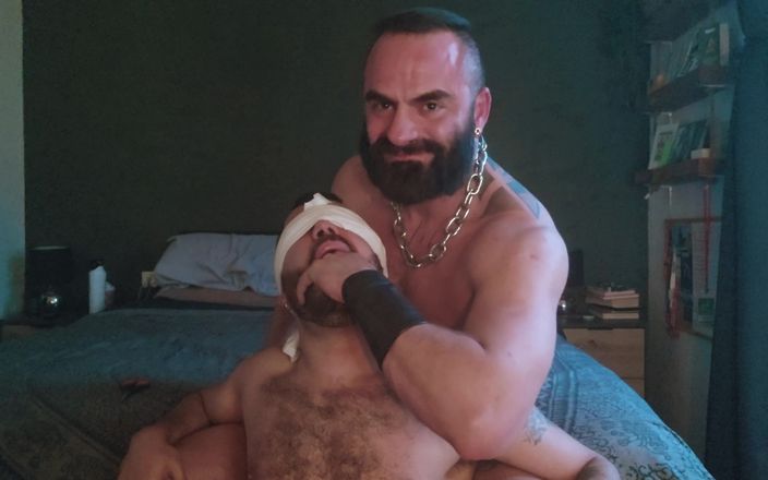 The bearded master: Gag De Toyboy. Tam film.