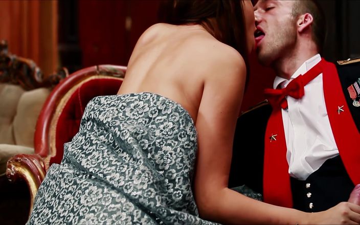 Pornstar Legends 4K: Porno clásico con grandes tetas milfs con lencería sexy follada...