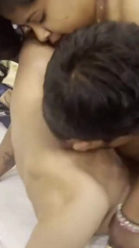 Indian Girl Called Her Old Boyfriend Home and Had Sex