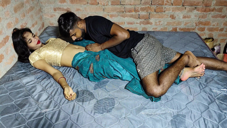 Shivanibaby: Bhabhi lud mich zum abendessen in ihr haus ein und...