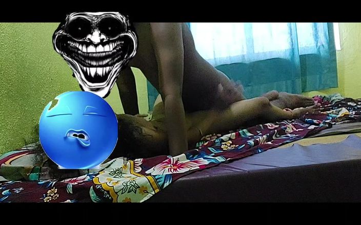 Yours_Pooja69: Zum ersten mal blowjob und doggystyle von indischem marathi-mädchen