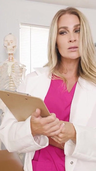 AuntJudysXXX - Le Docteur Andi Avalon Guérit Votre Deed