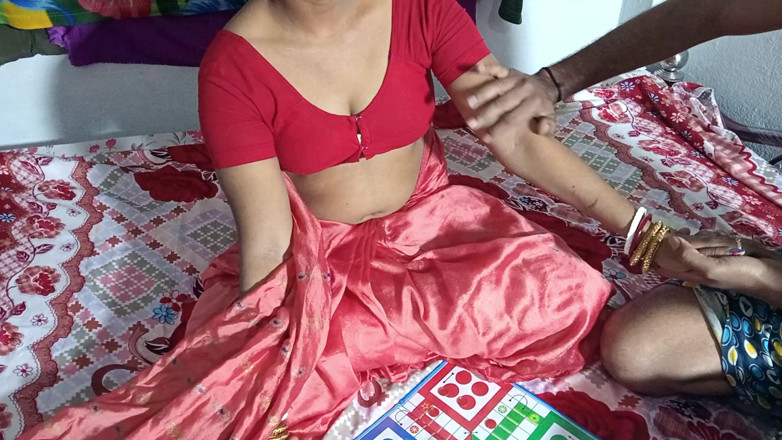 FireeCouple: Bhabhi Ke Sath Ludoゲーム、勝者が有利に