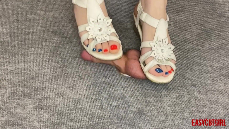 AnnyCandyPainboy: 靴のセクシーな脚を持つ愛人