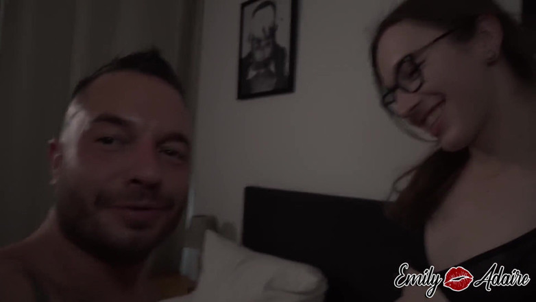 Emily Adaire: Emily Adaire sorprende a su posición de una noche en...