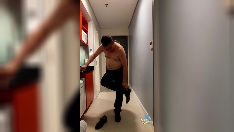 Carlos And Junior: Hot Daddy khỏa thân