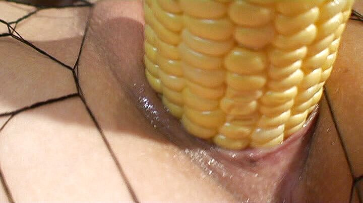 Popp Sylvie: Esguicho duas vezes com um milho na espiga