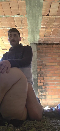 I Get Fucked in an Abandoned House, Until She Cums Inside My Pussy