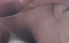 cu de baixo e perto