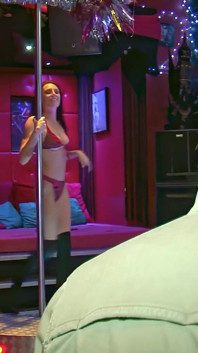 Joc anal cu Lucy Law