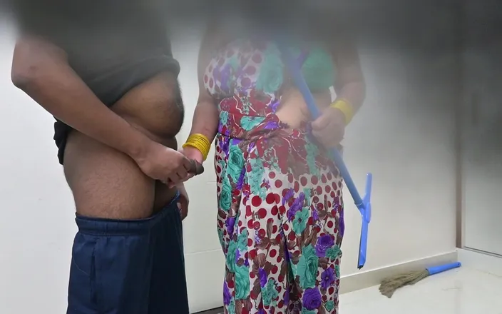 savithabhabhi: Maid Hema Got Fucked by Landlord