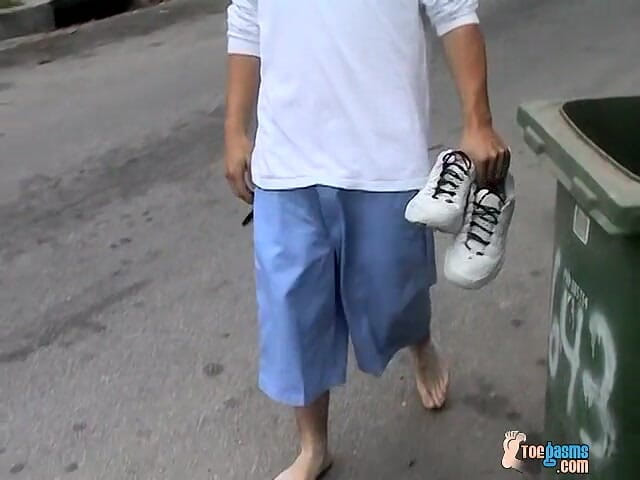 Toegasms: Jordan retar på gatan