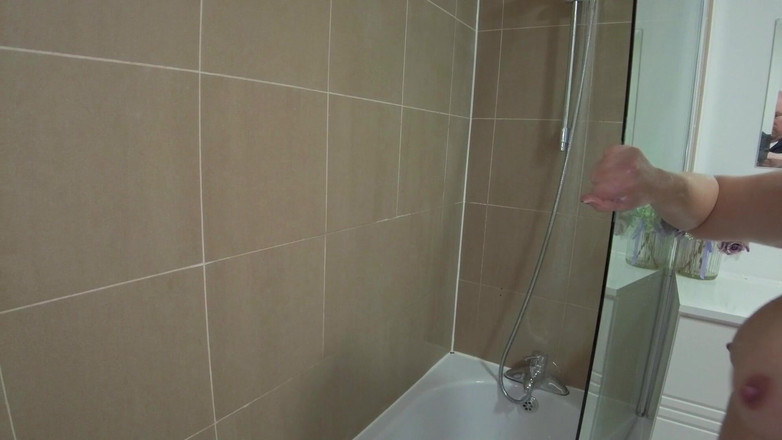 Cheyenne Rose 80: 4 MILfky ve sprše