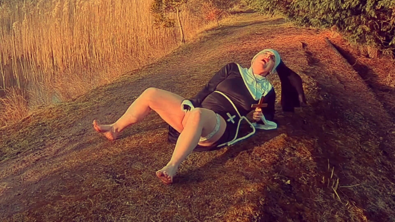 Kylie Britain Adventures: Keseronokan rumah Nun Kylie