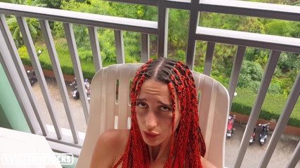 SweetButtocks: Ragazza con tette perfette nudi all'aperto e si masturba dildo-...