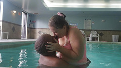 Beatniq: プールでのウェットハンピング